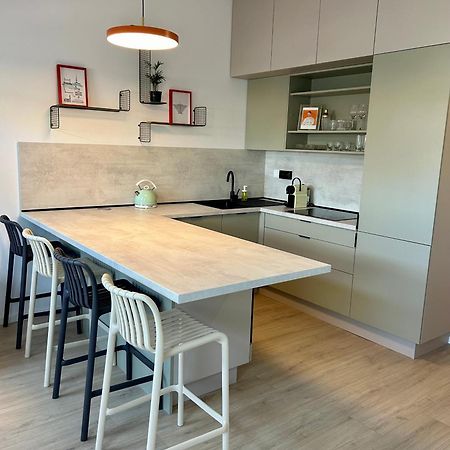 Meridian Bratislava - Stylish Brand New Apartment In The City Center Extérieur photo